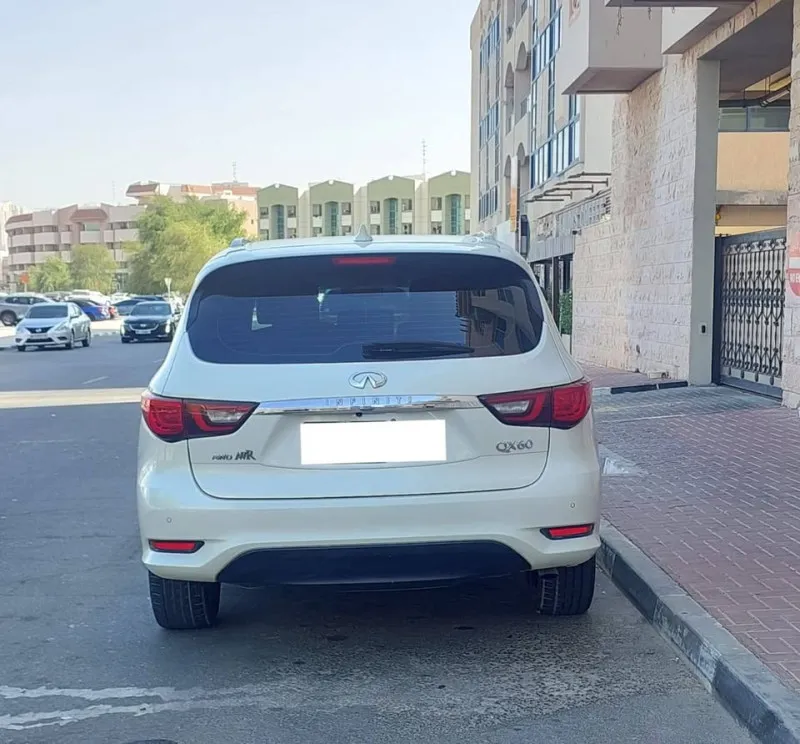 2020 Infiniti QX60 in Dubai