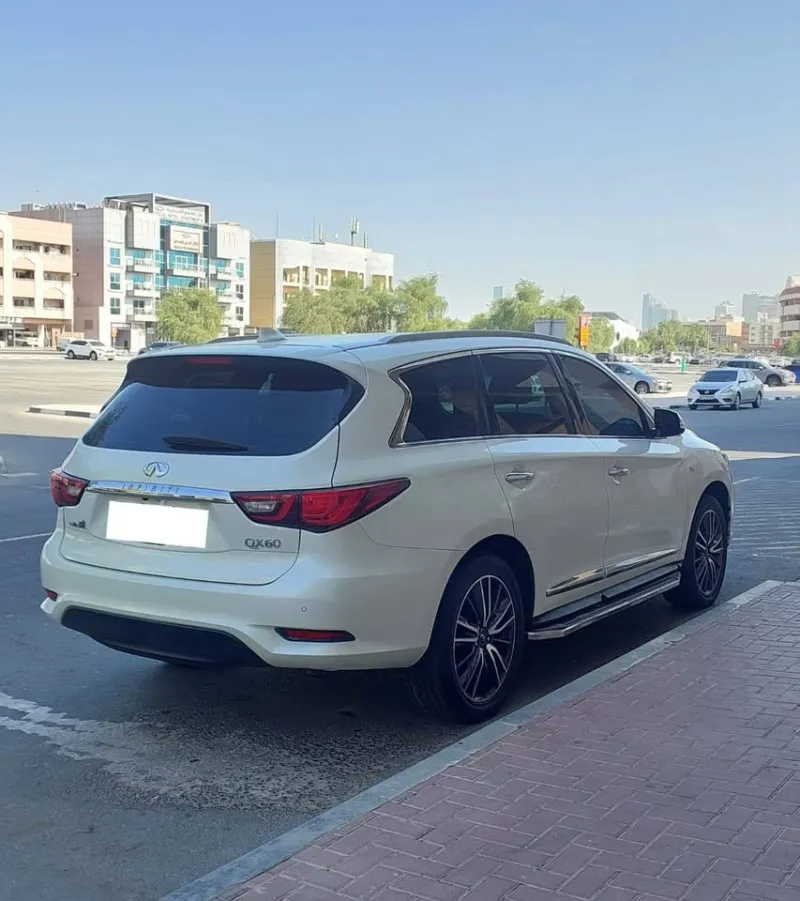 2020 Infiniti QX60 in Dubai