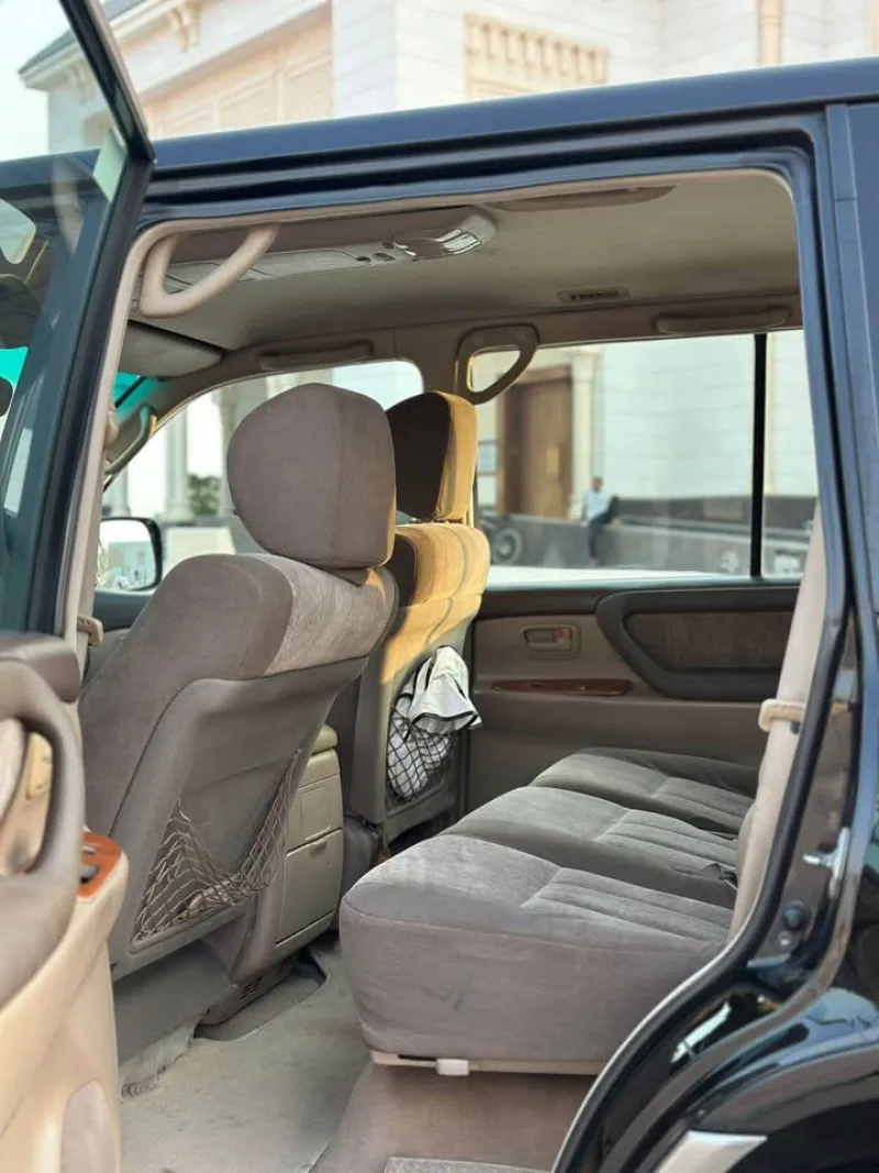 2000 Toyota Land Cruiser in Dubai