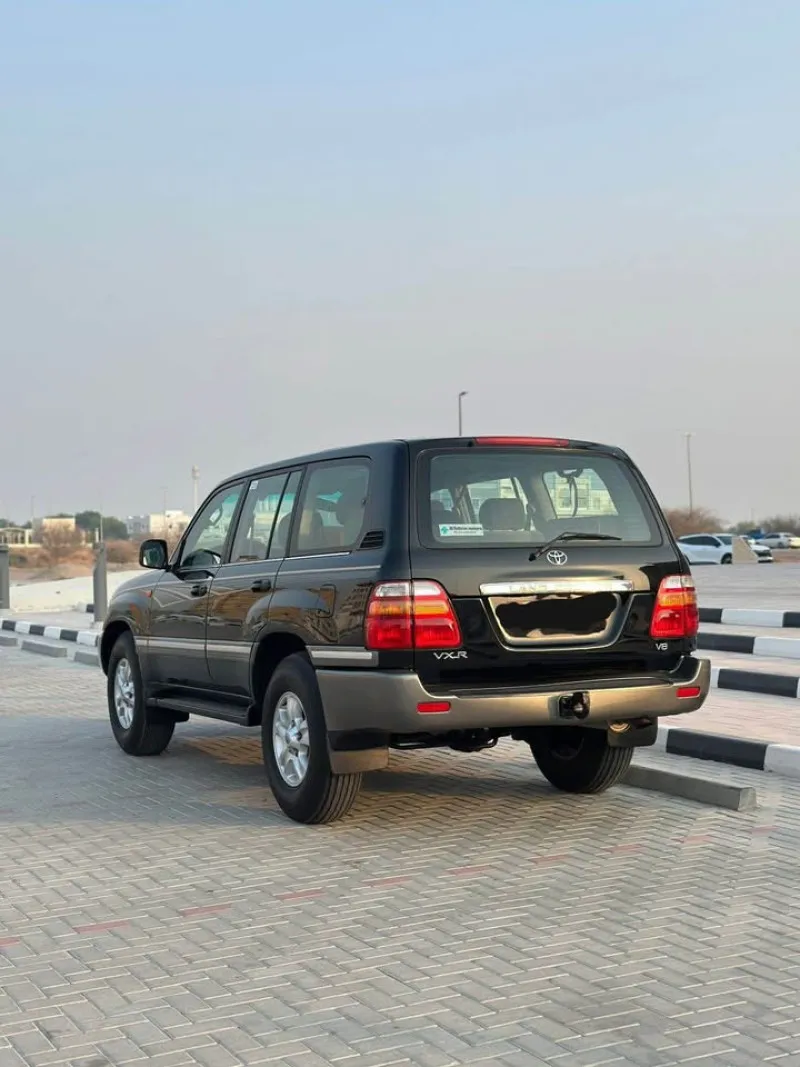 2000 Toyota Land Cruiser in Dubai