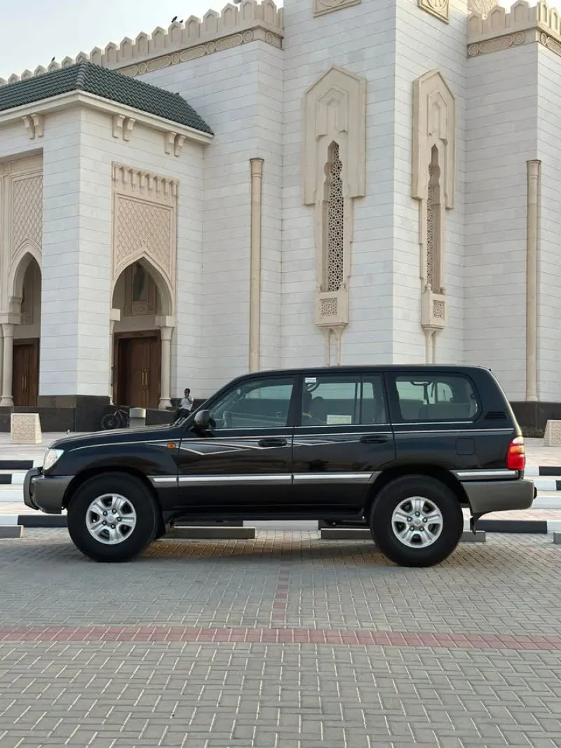 2000 Toyota Land Cruiser in Dubai