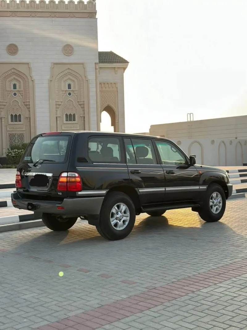2000 Toyota Land Cruiser in Dubai