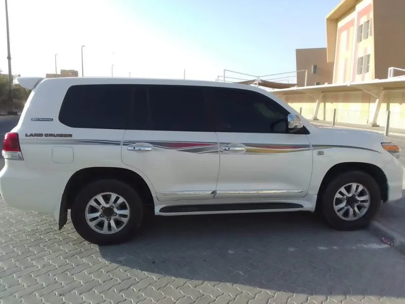 2011 Toyota Land Cruiser in Dubai