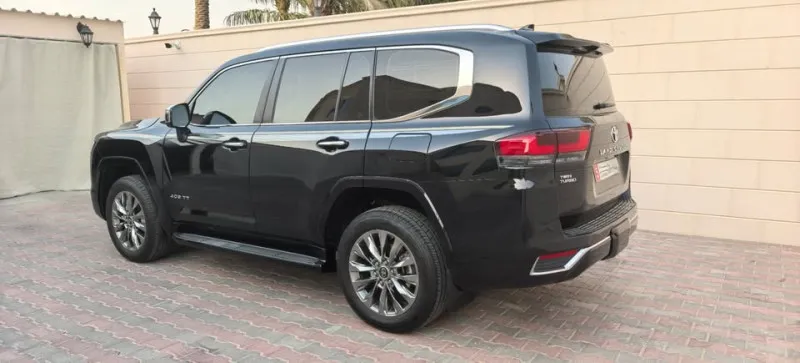 2023 تويوتا لاند كروزر in Dubai