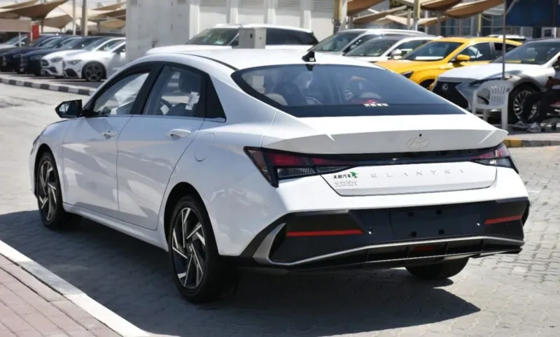 2024 Hyundai Elentra in Dubai