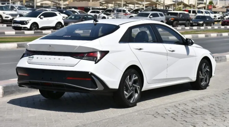 2024 Hyundai Elentra in Dubai