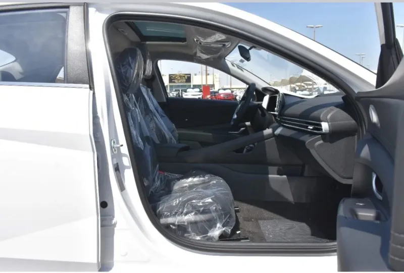 2024 Hyundai Elentra in Dubai