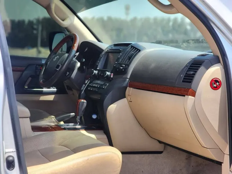 2013 Toyota Land Cruiser in Dubai