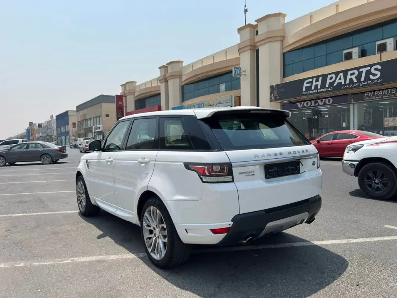 2014 Land Rover Range Rover Sport in Dubai