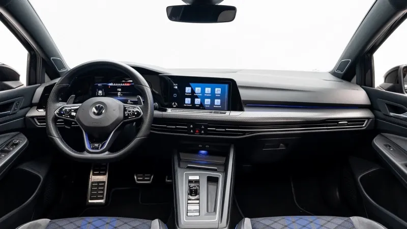 2022 Volkswagen Golf in Dubai