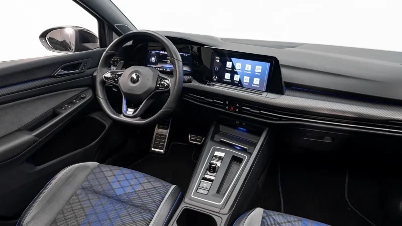 2022 Volkswagen Golf in Dubai