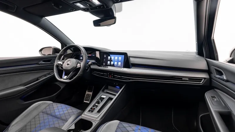 2022 Volkswagen Golf in Dubai