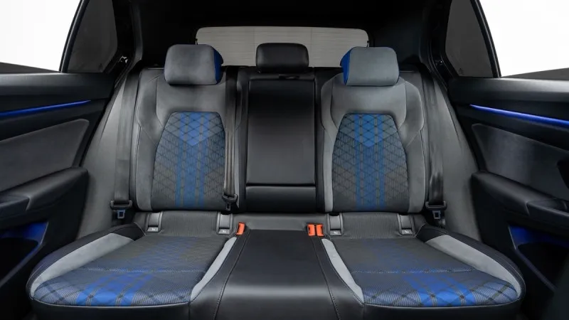 2022 Volkswagen Golf in Dubai
