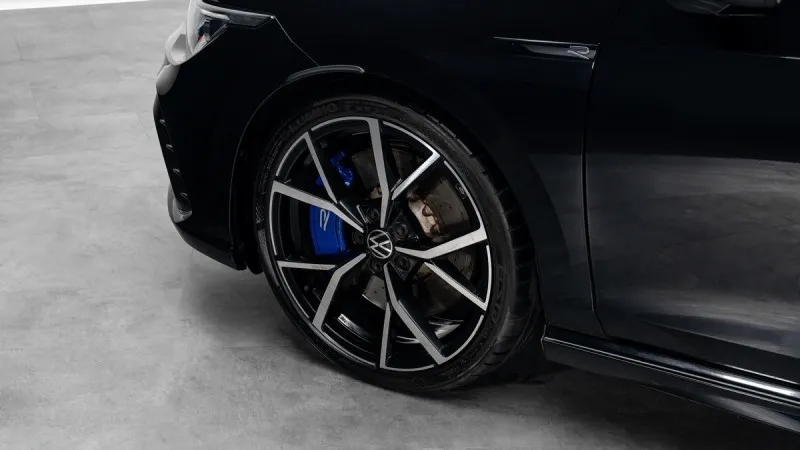 2022 Volkswagen Golf in Dubai