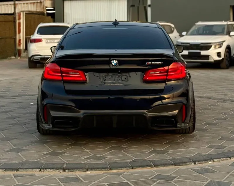 2018 بي أم دابليو الفئة - 5 in Dubai