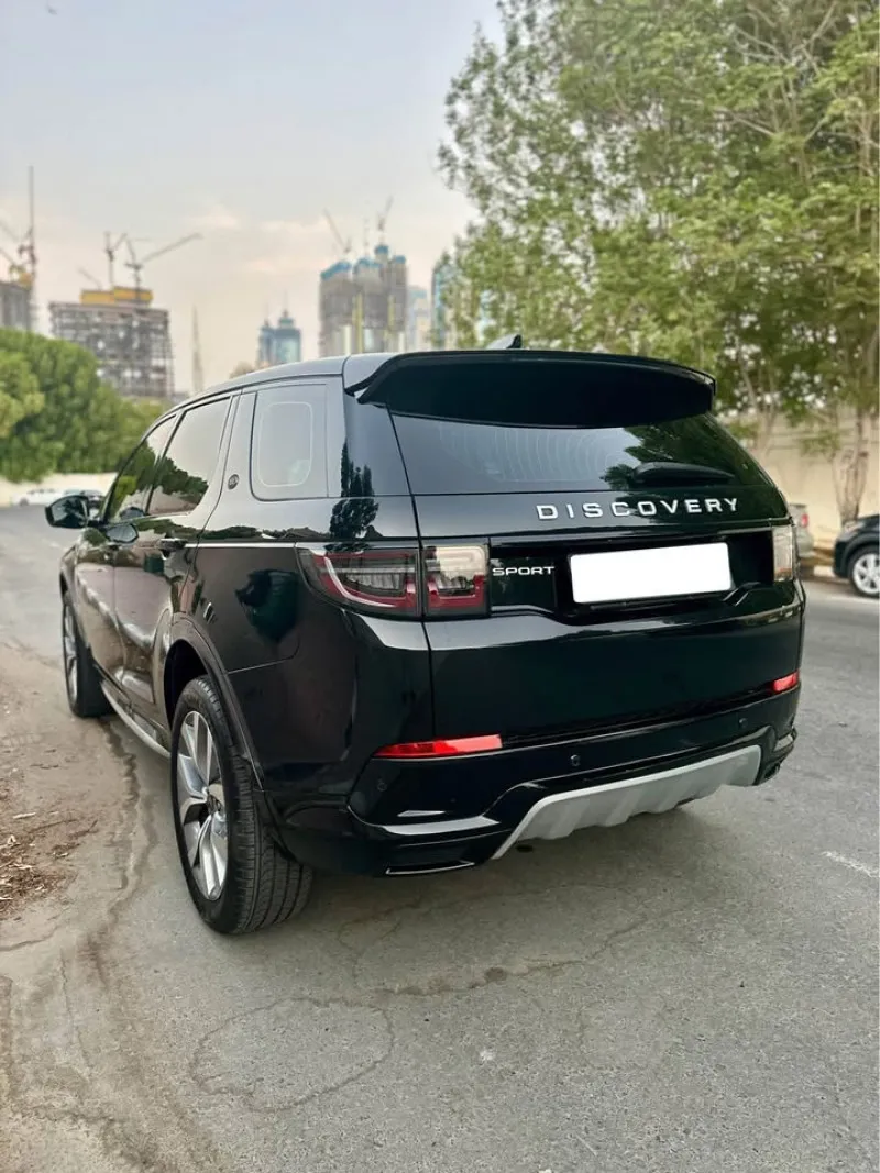 2024 لاند روفر ديسكفري in Dubai
