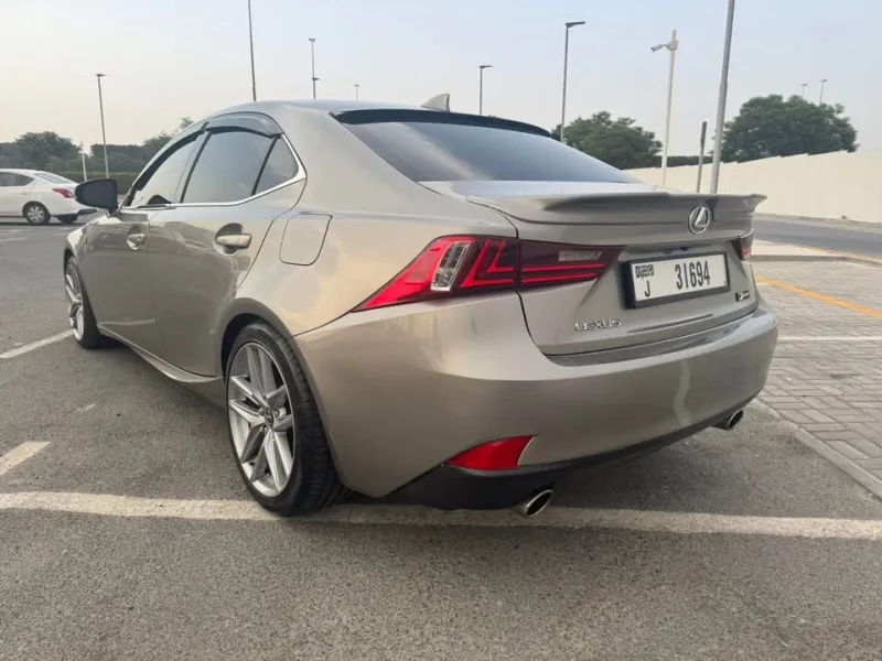 2015 لكزس أي أس ٢٥٠ in Dubai