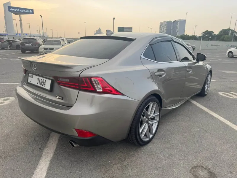 2015 لكزس أي أس ٢٥٠ in Dubai