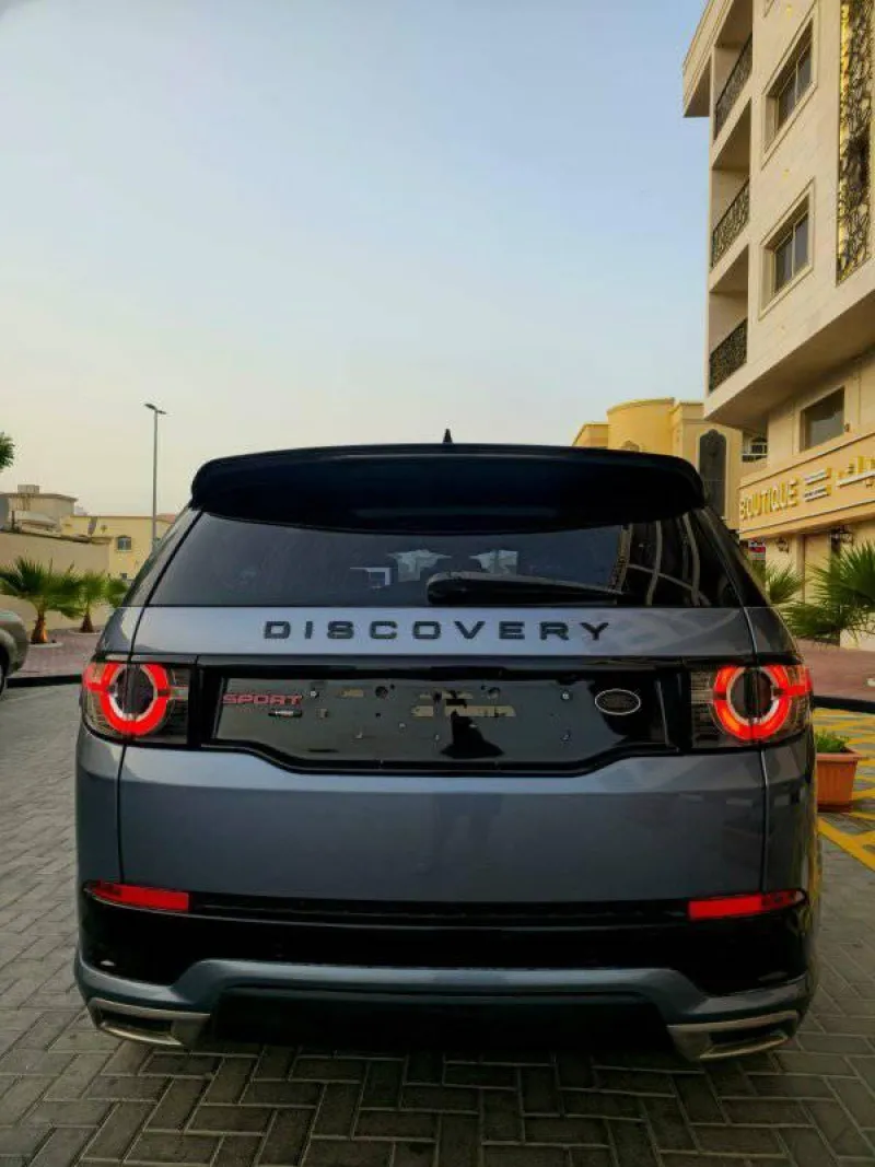 2018 لاند روفر ديسكفري سبورت in Dubai