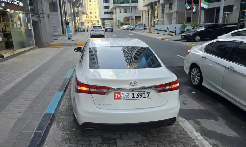 2013 Toyota Alphard in Dubai