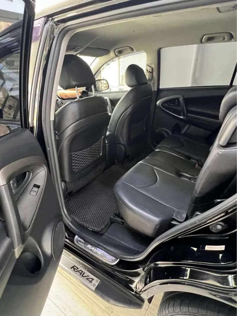 2012 Toyota Rav4 in Dubai