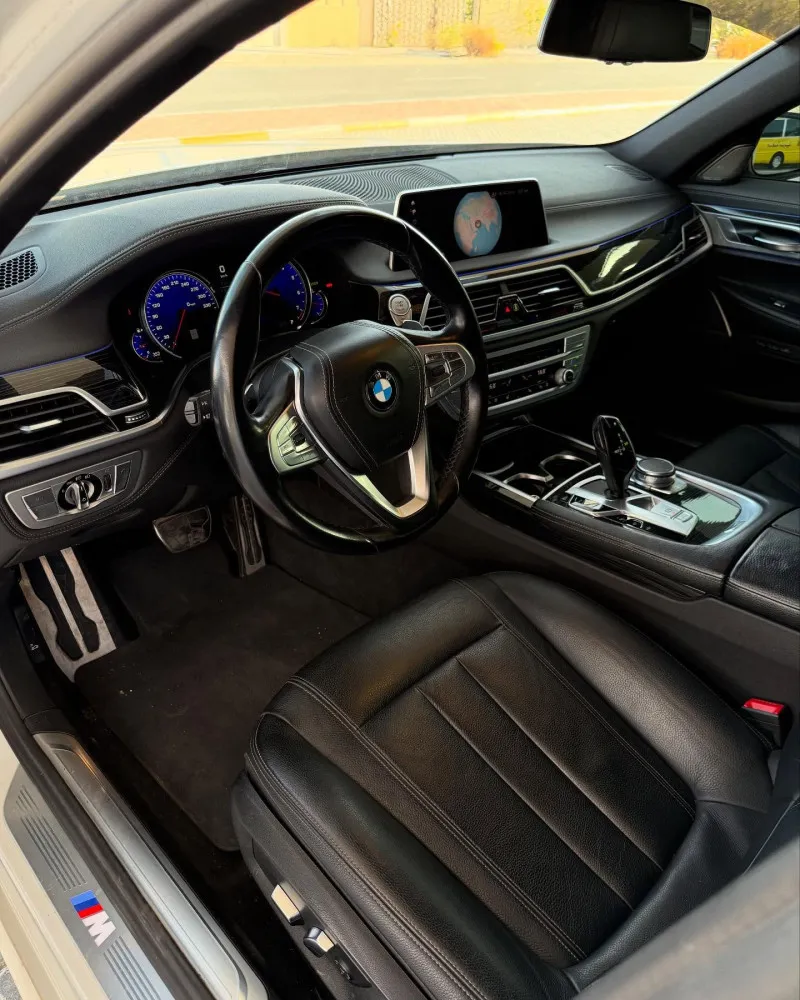 2019 بي أم دابليو الفئة - 7 in Dubai