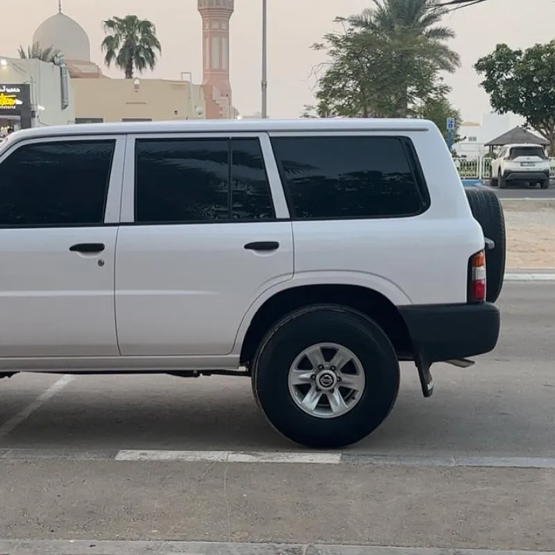 1998 نيسان بترول سوبر سفاري in Dubai
