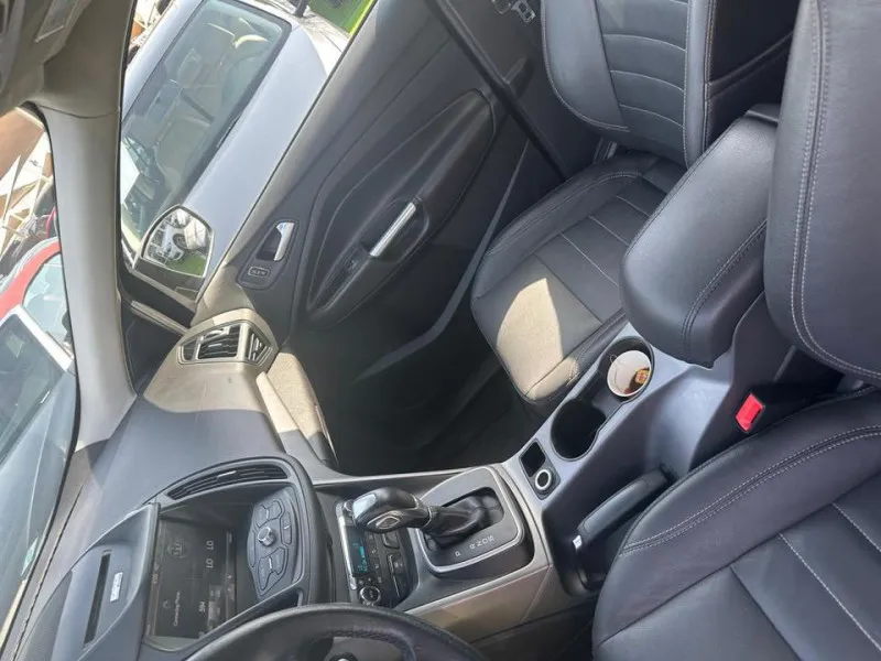 2014 Ford Escape in Dubai