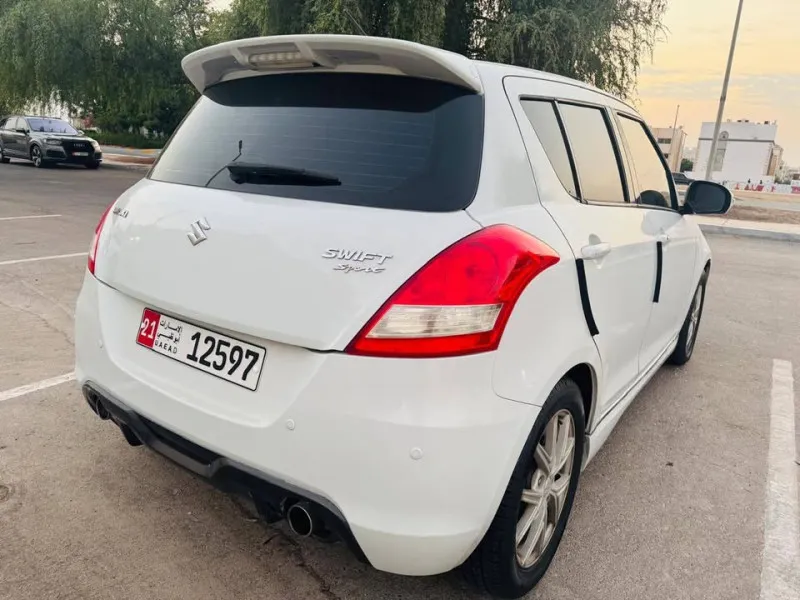 2015 Suzuki Swift in Dubai