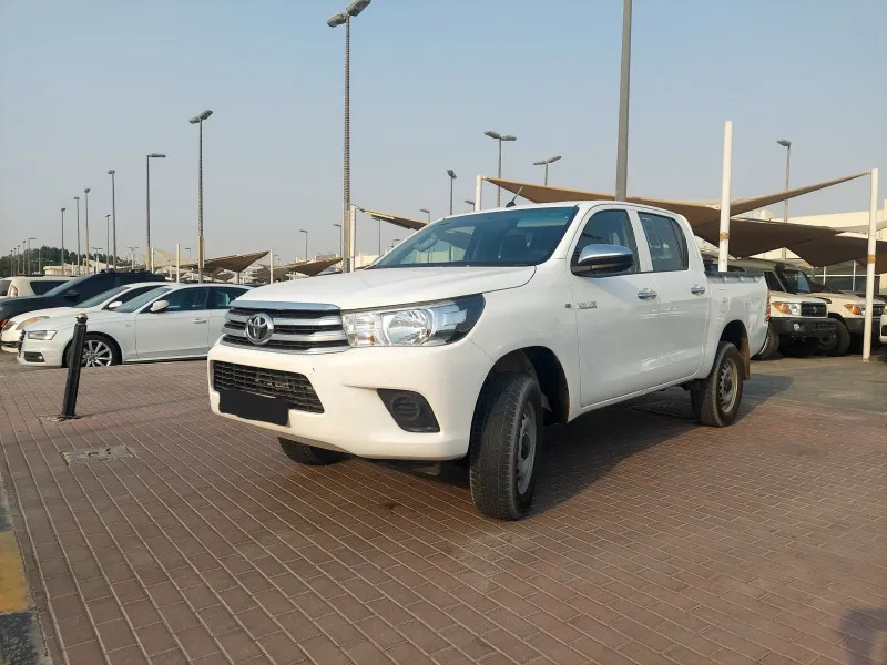 2021 تويوتا هايلوكس in Dubai