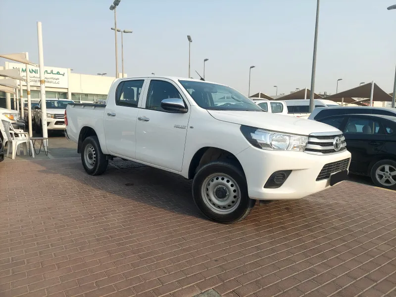 2021 تويوتا هايلوكس in Dubai
