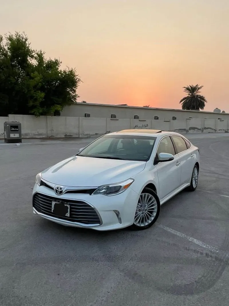 2016 Toyota Avalon in Dubai
