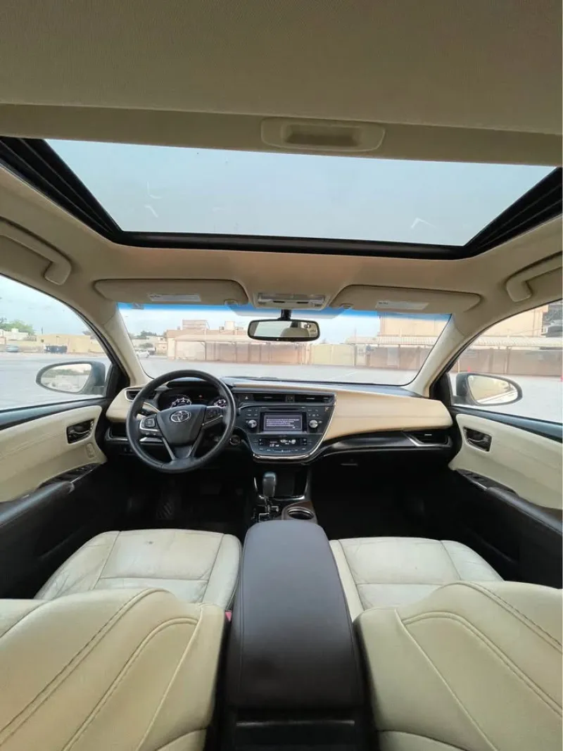 2016 Toyota Avalon in Dubai