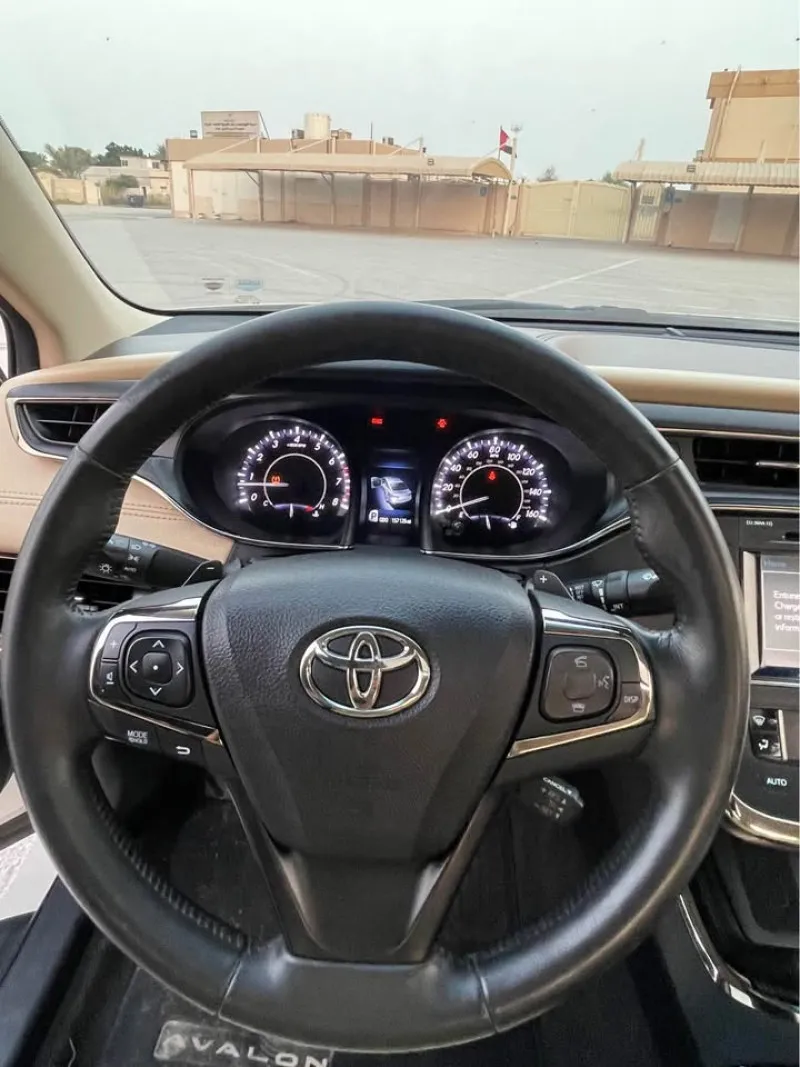 2016 Toyota Avalon in Dubai