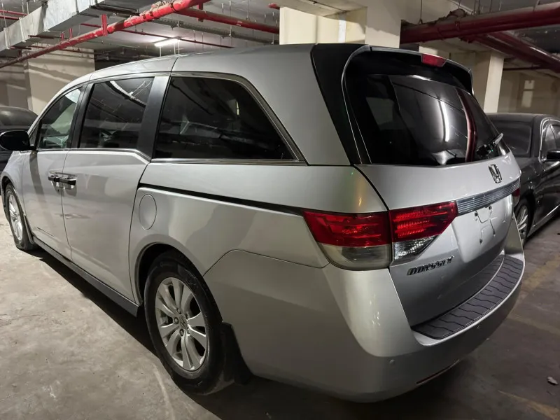 2015 Honda Odyssey in Dubai