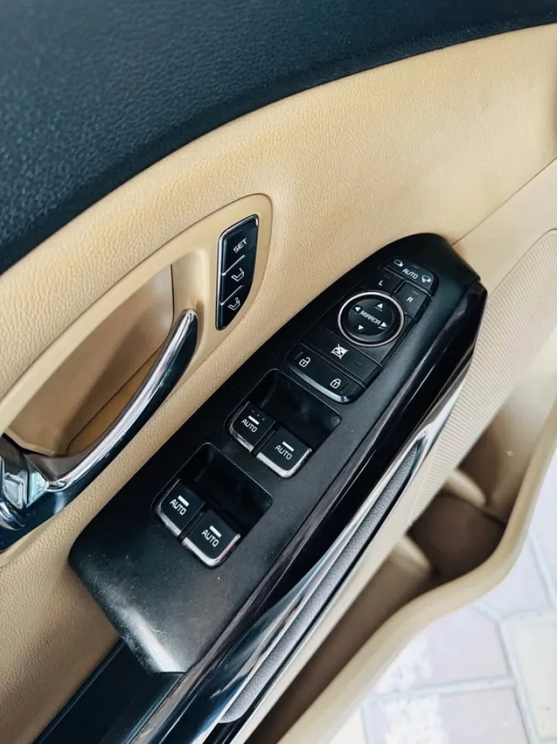 2016 Kia Carnival in Dubai