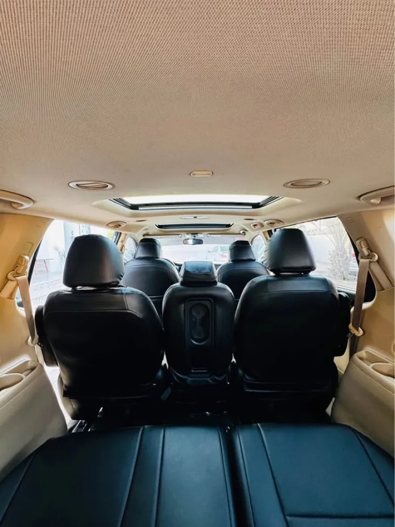 2016 Kia Carnival in Dubai