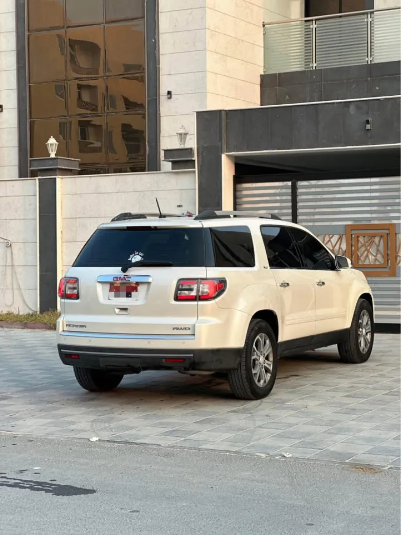 2015 GMC Acadia in Dubai