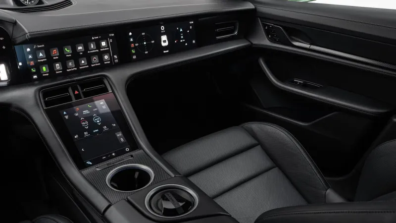 2021 Porsche Taycan in Dubai