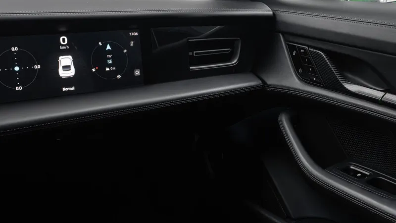 2021 Porsche Taycan in Dubai