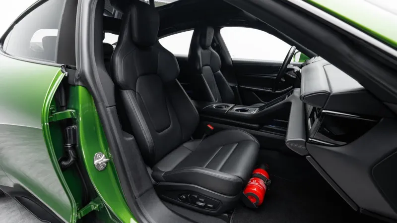 2021 Porsche Taycan in Dubai