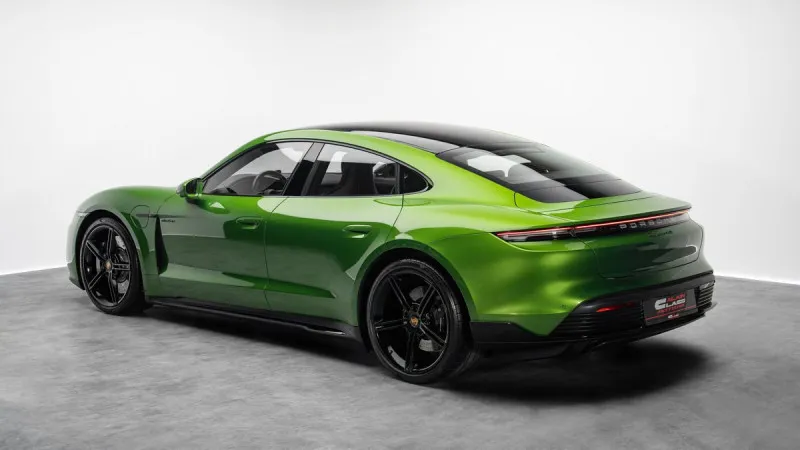 2021 Porsche Taycan in Dubai