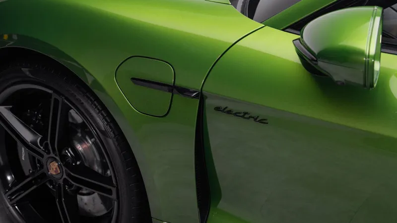 2021 Porsche Taycan in Dubai