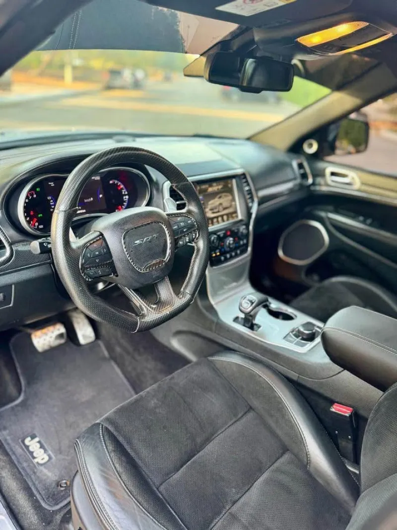 2014 Jeep Grand Cherokee in Dubai