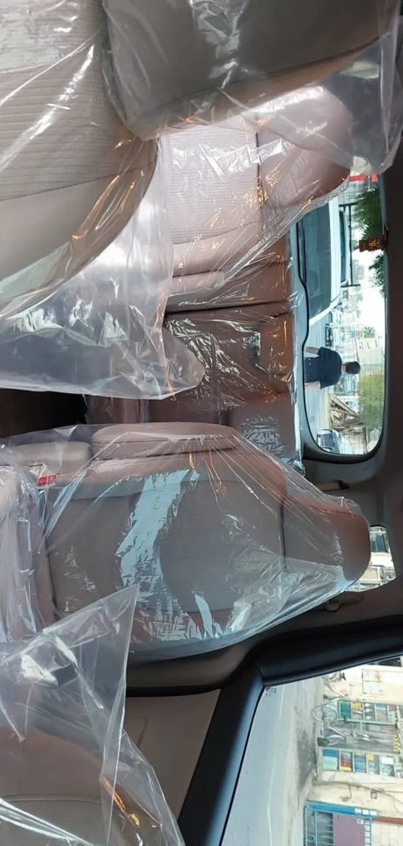 2020 Kia Sedona in Dubai