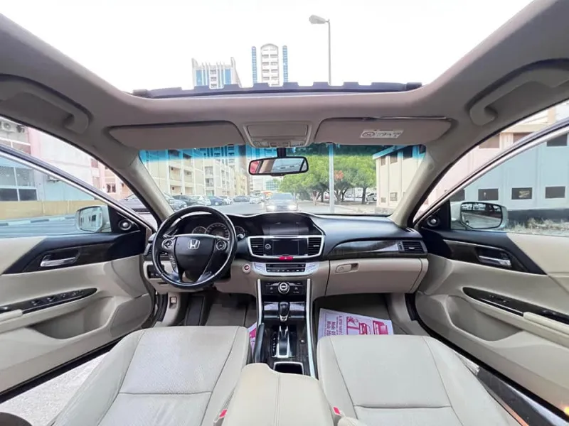 2014 هوندا أكورد in Dubai