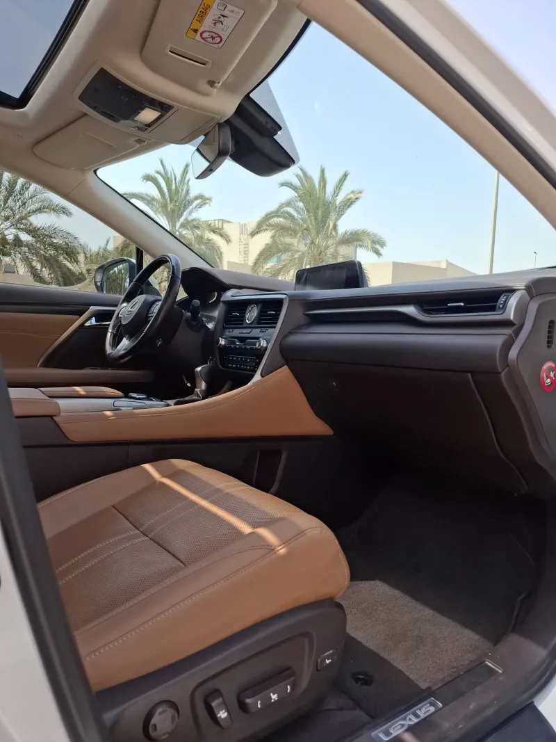 2016 لكزس ار اكس 350 in Dubai