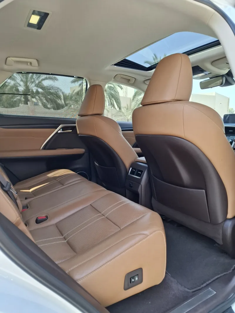 2016 لكزس ار اكس 350 in Dubai
