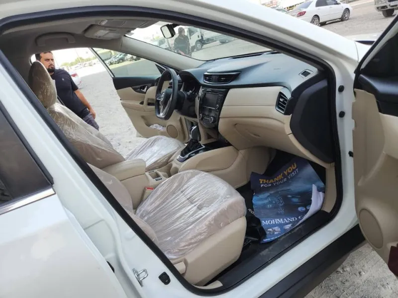 2020 نيسان روج in Dubai