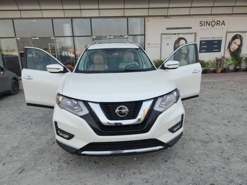 2020 نيسان روج in Dubai